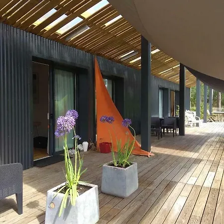 D'hotes 1001 Nuits Montalivet Bed & Breakfast 4*